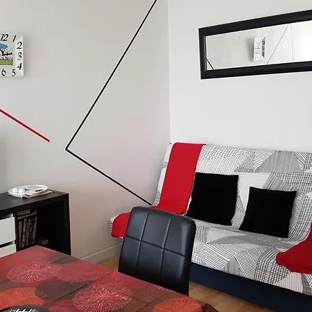 Studio-cabine Simple Et Fonctionnel A Apartment *