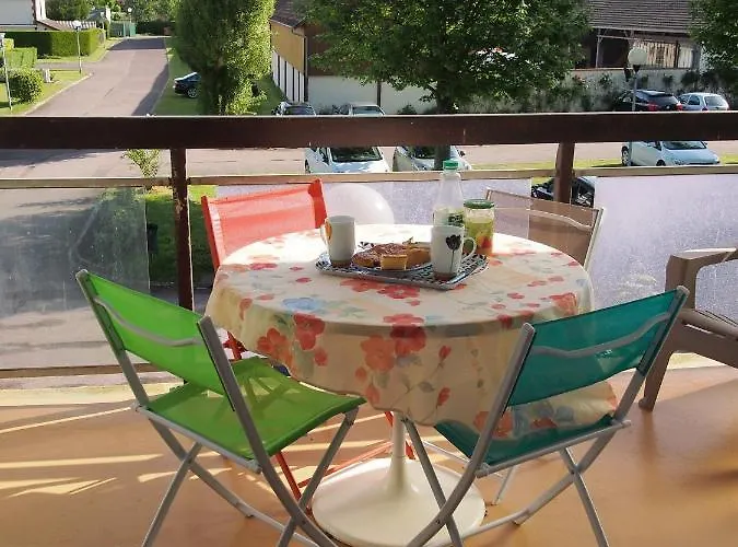 Studio-cabine Simple Et Fonctionnel à