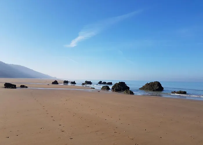 Studio-cabine Simple Et Fonctionnel A *