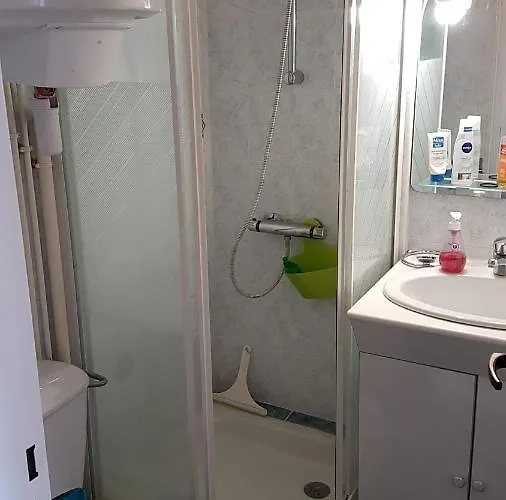 Studio-cabine Simple Et Fonctionnel A Apartment